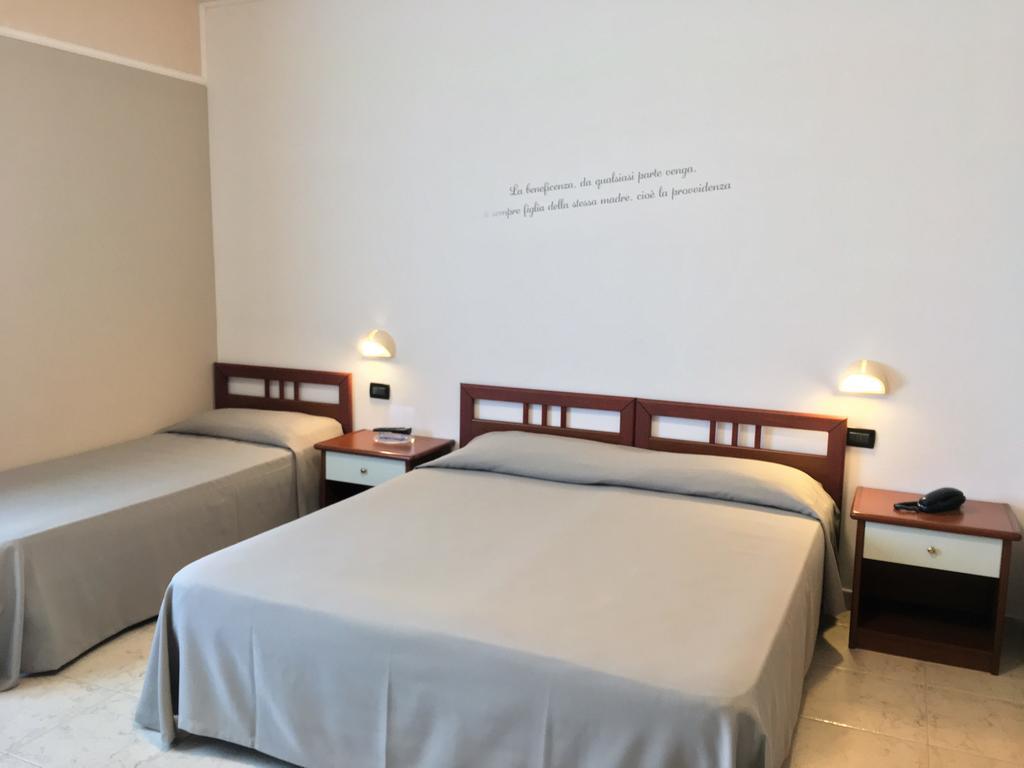 Hotel Euro 산 조반니 로톤도 외부 사진