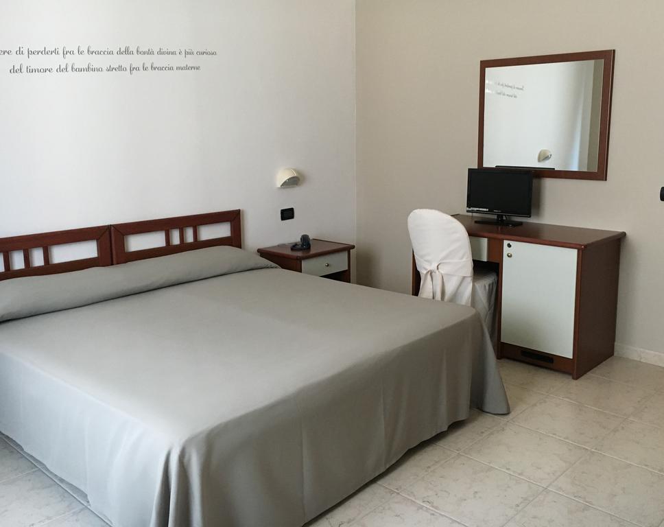 Hotel Euro 산 조반니 로톤도 외부 사진