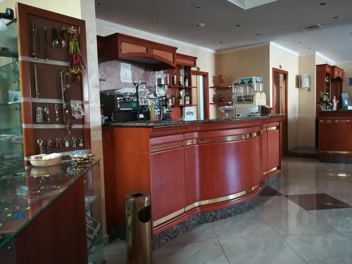 Hotel Euro 산 조반니 로톤도 외부 사진