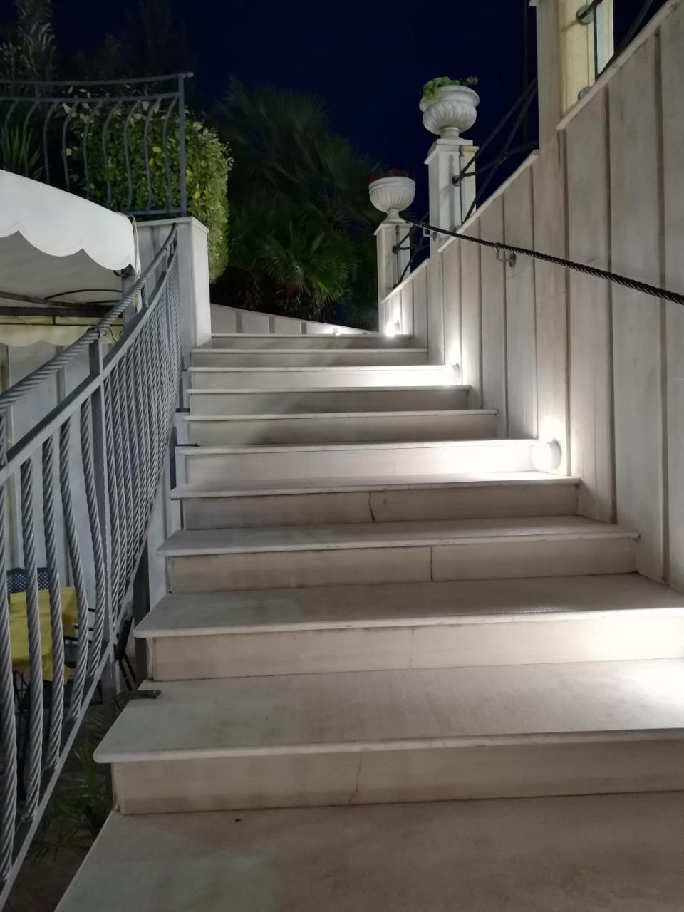 Hotel Euro 산 조반니 로톤도 외부 사진